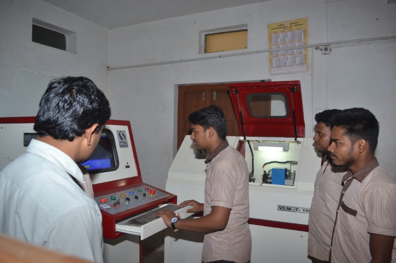22. CNC.jpg